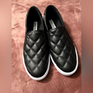 Nine West Women's Black Quilted Slip-On Sneakers